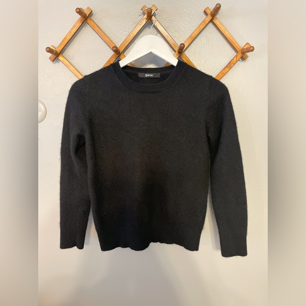 Quince black cashmere sweater small